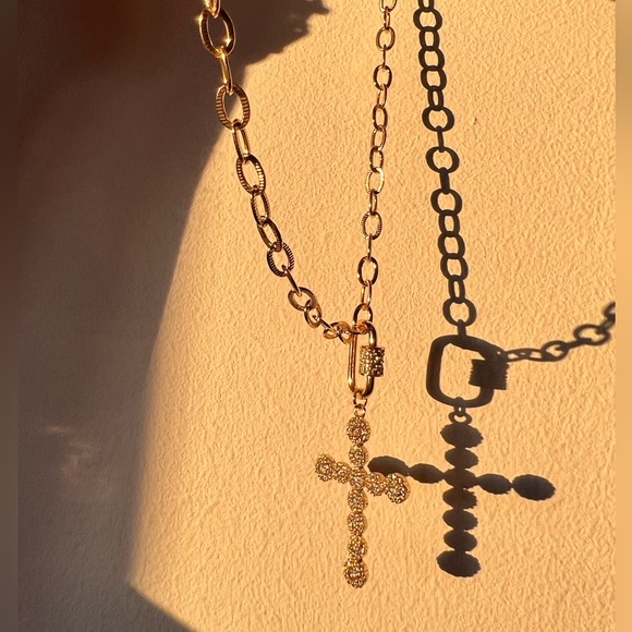 Cross Necklace - Picture 5 of 7